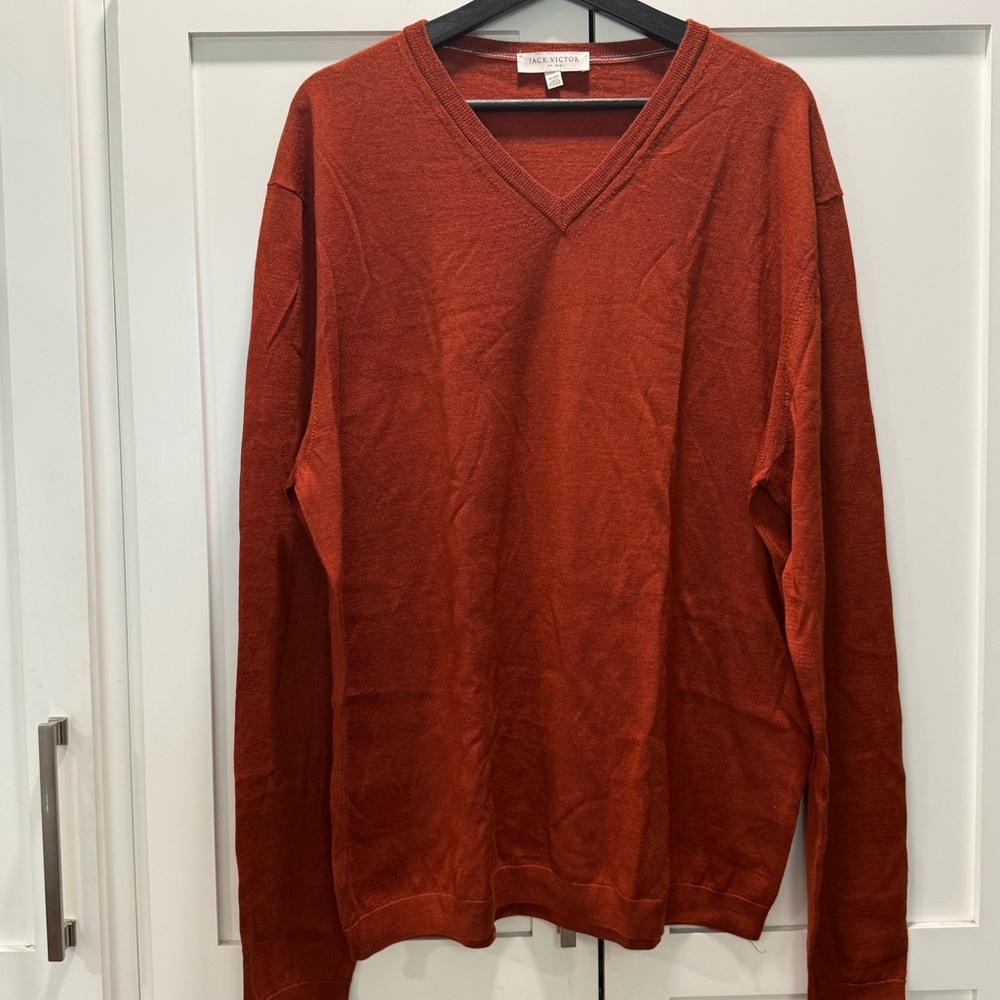 Jack Victor V-Neck Sweater in Rust